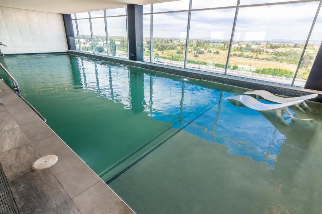 MDS Hotel Chillán Buitenkant foto The pool at the 10th floor