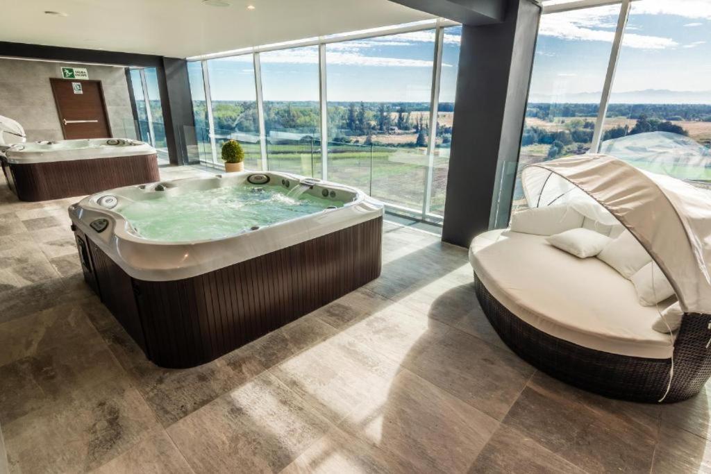 MDS Hotel Chillán Buitenkant foto The spa at the Hilton Birmingham West